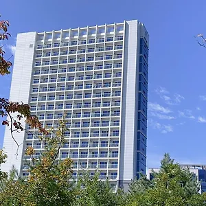 4* Aparthotel Shine Airport