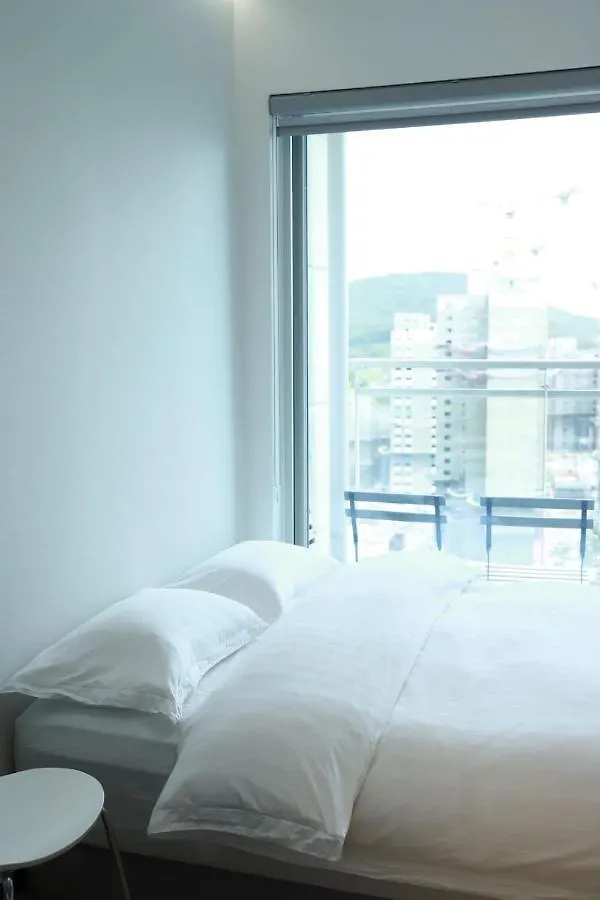 Shine Residence Incheon Apartemen